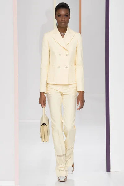 Look 3